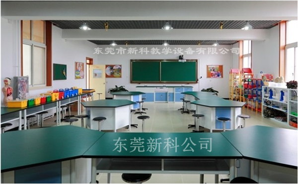 科學(xué)活動(dòng)室設(shè)備