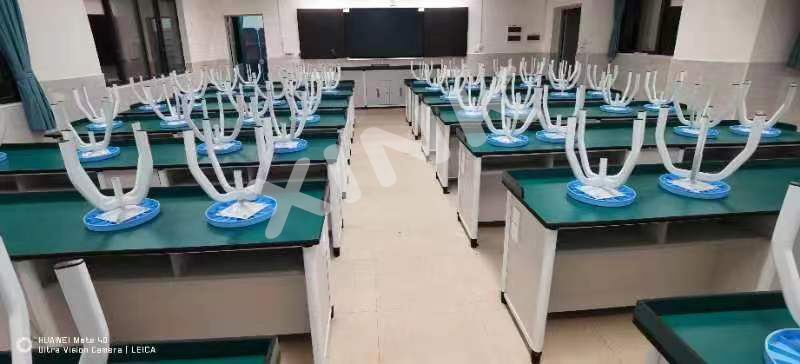 鋁木<a href='http://www.ahmjh.cn/' target='1' style='font-size:14px; font-weight:bold; color:#0080ff;'>物理實驗室</a>