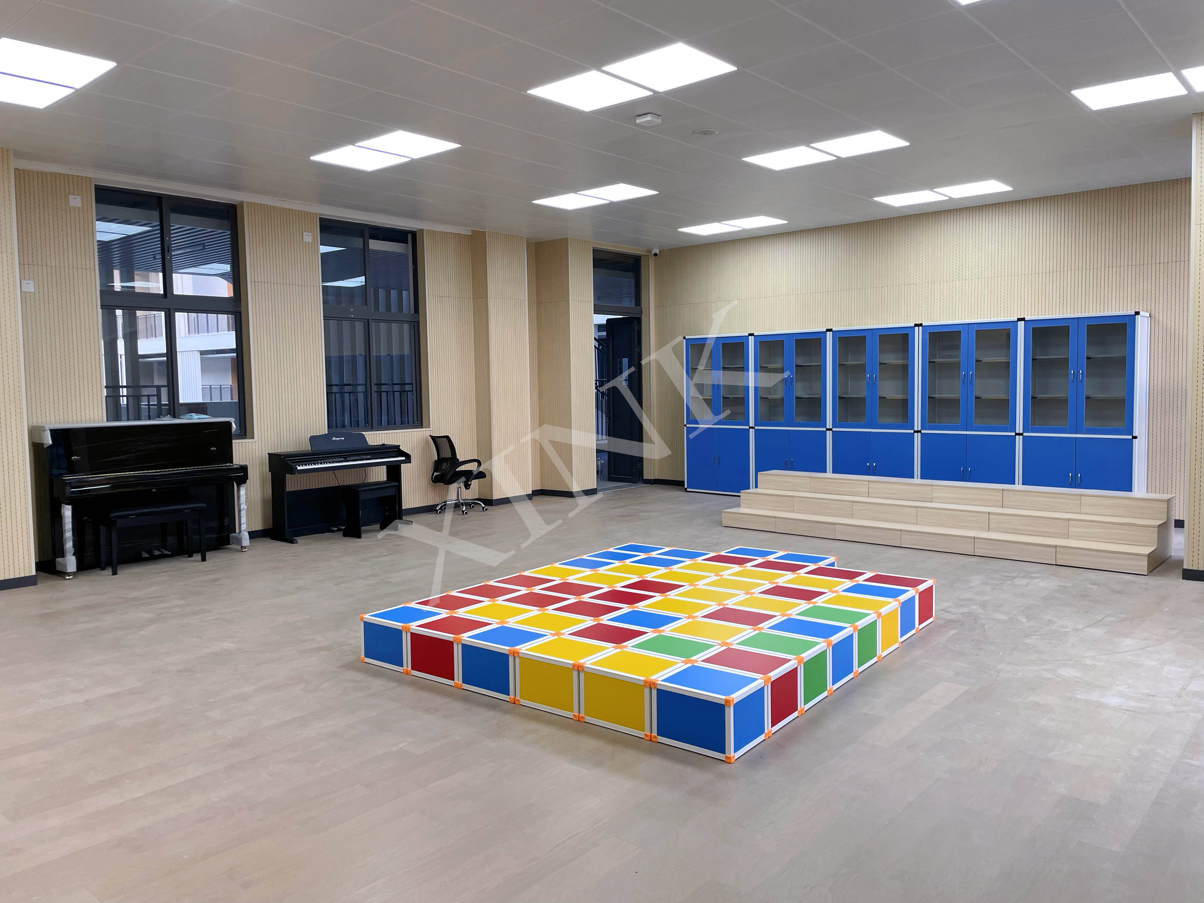 <a href='http://www.ahmjh.cn/chanpin/59-1.html' target='1' style='font-size:18px; font-weight:bold; color:#000000;'>舞蹈室</a>