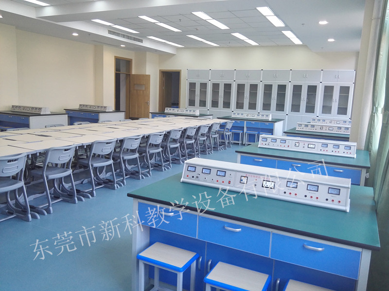 <a href='http://www.ahmjh.cn/' target='1' style='font-size:14px; font-weight:bold; color:#0080ff;'>物理實(shí)驗(yàn)室</a>教室