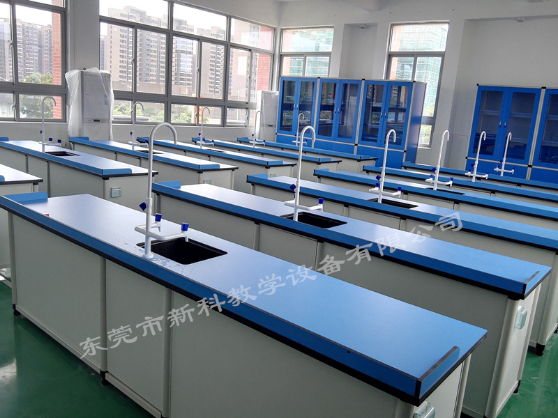 <a href='http://www.ahmjh.cn/chanpin/53-1.html' target='1' style='font-size:18px; font-weight:bold; color:#000000;'>科學實驗室</a>廠家