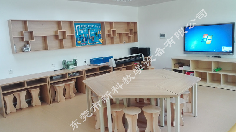 <a href='http://www.ahmjh.cn' target='1' style='font-size:14px; font-weight:bold; color:#0080ff;'>創客實驗室</a>