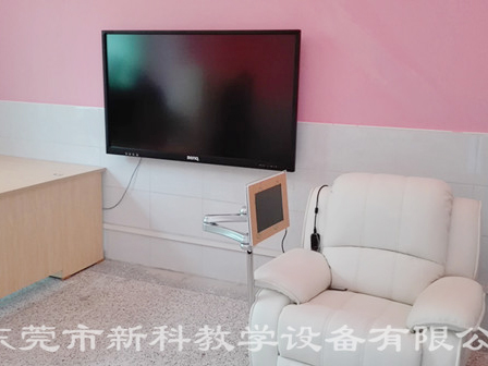 <a href='http://www.ahmjh.cn' target='1' style='font-size:14px; font-weight:bold; color:#0080ff;'>心理咨詢室</a>布置